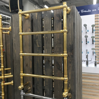 9-442 Armonia Полотенцесушитель водяной 4М 550 мм, золото